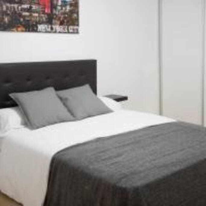 Apartamento Sotano En Gran Via มาดริด ภายนอก รูปภาพ