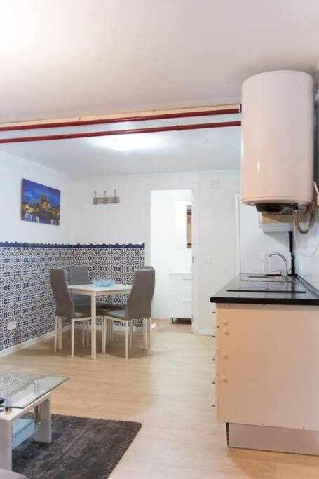 Apartamento Sotano En Gran Via มาดริด ภายนอก รูปภาพ