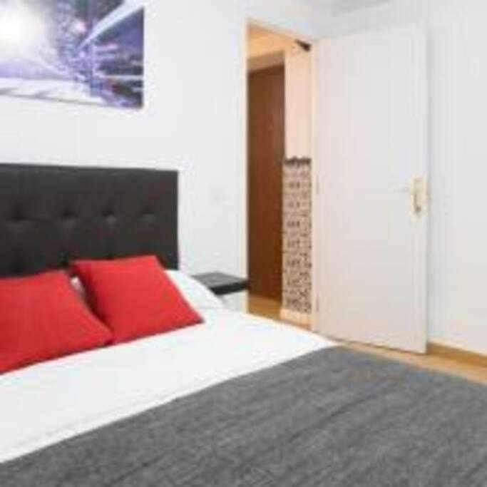 Apartamento Sotano En Gran Via มาดริด ภายนอก รูปภาพ