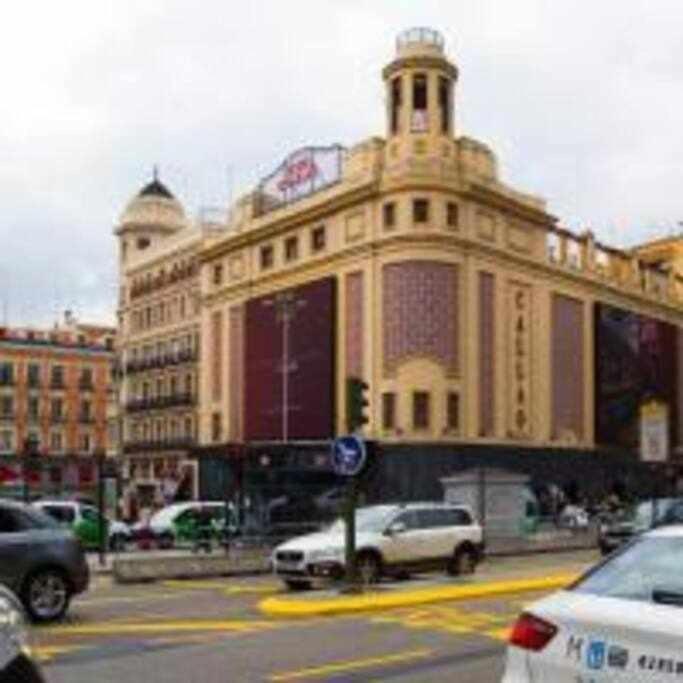 Apartamento Sotano En Gran Via มาดริด ภายนอก รูปภาพ