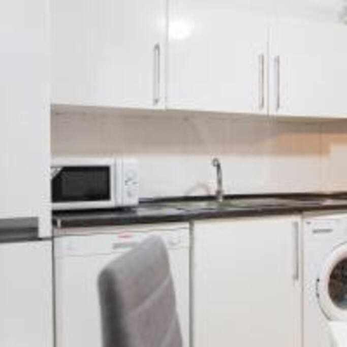 Apartamento Sotano En Gran Via มาดริด ภายนอก รูปภาพ